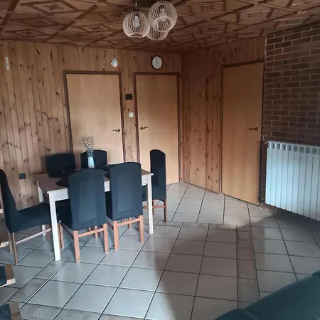 Dom Letniskowy بيت للعطل فيلين زابرازانسكي